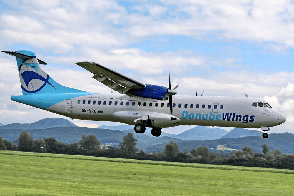 AELIS Group structures the purchase of two former Danube Wings ATR 72-200 aircraft to Regional One
